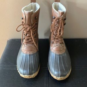 Esprit duck boots